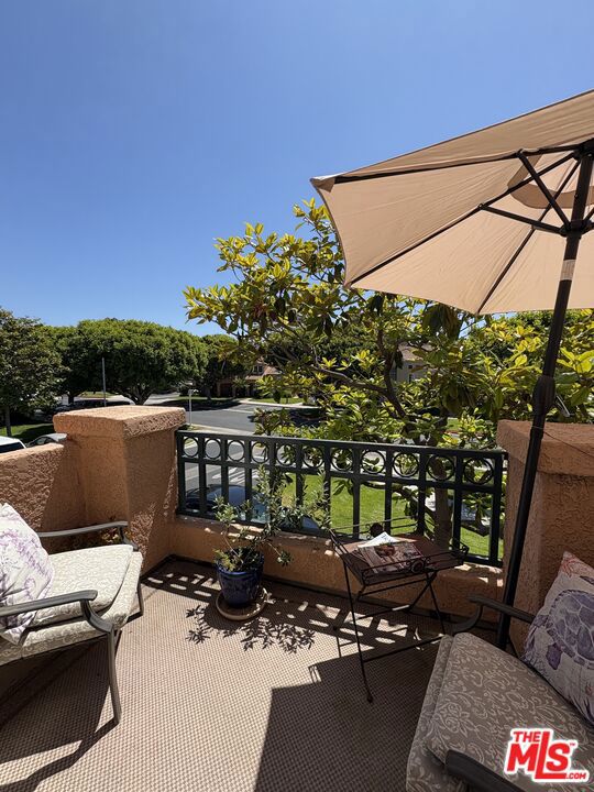 1202 Lost Point Lane, Oxnard CA: https://media.crmls.org/mediaz/7c840b00-e5f1-47ad-b147-4b6201380ac7.jpg