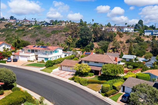 5353 Westknoll Dr, San Diego CA: https://media.crmls.org/mediaz/7c84111e-1945-4fdb-bf70-b9d075b5cf40.jpg
