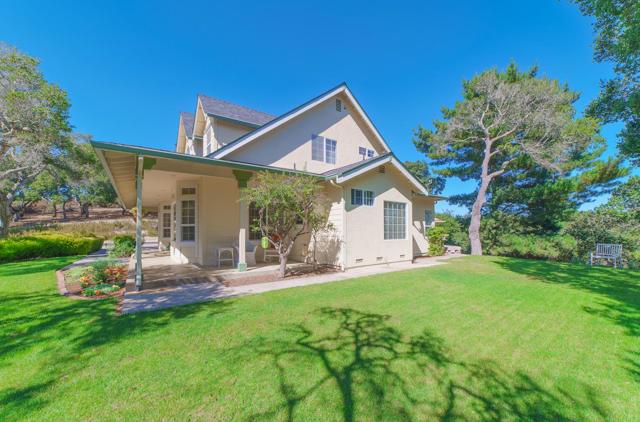 8631 Woodland Heights Court, Salinas CA: https://media.crmls.org/mediaz/7c848120-0756-4f5c-9756-07b1c90a1615.jpg