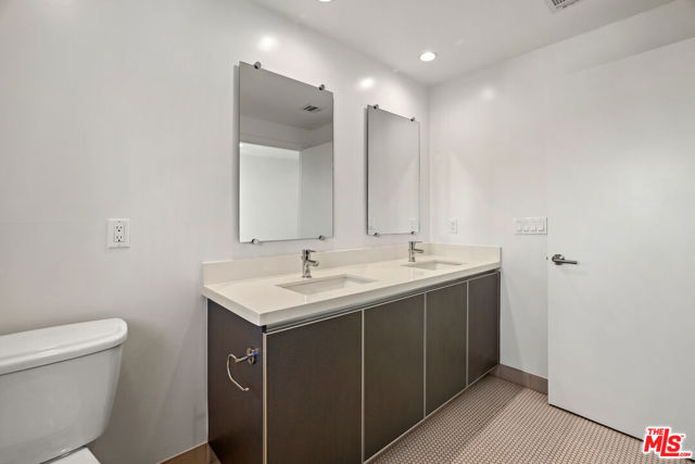 3618 Dunn Drive, Los Angeles CA: https://media.crmls.org/mediaz/7c84a1d8-8403-4861-b0ea-8d497e1e71e4.jpg