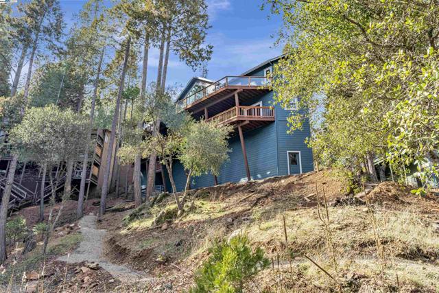 20244 Lower Skyridge Dr, Groveland CA: https://media.crmls.org/mediaz/7c84c25f-c55d-4e17-9ee4-bef1e4655616.jpg