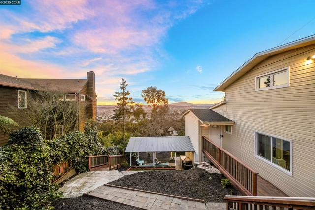 5929 Harbor View Ave, San Pablo CA: https://media.crmls.org/mediaz/7c8538d4-7186-47c3-acb4-1c847aa4707c.jpg