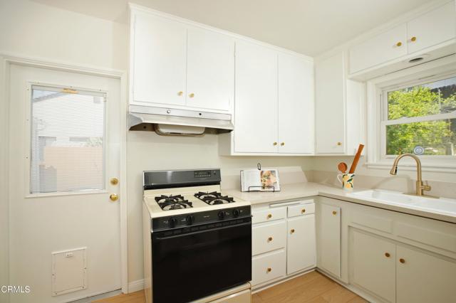 Detail Gallery Image 13 of 25 For 3749 Fairesta St, La Crescenta,  CA 91214 - 2 Beds | 1 Baths