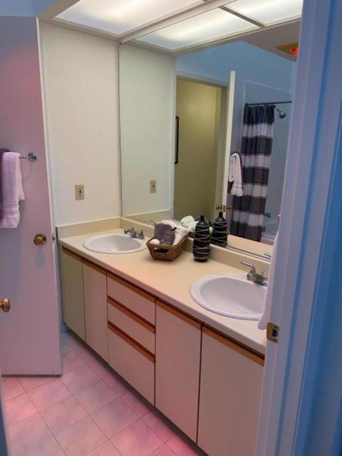 421 Sierra Vista Avenue, Mountain View CA: https://media.crmls.org/mediaz/7c85883e-38a6-4359-a592-69bf81da2374.jpg