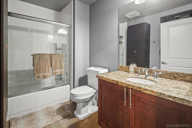 206 Park Blvd, San Diego CA: https://media.crmls.org/mediaz/7c859204-2281-4067-8147-5086c4070ac9.jpg