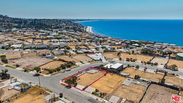 18348 Clifftop Way photo 2