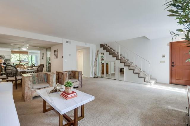 835 E Ave, Coronado CA: https://media.crmls.org/mediaz/7c864bdb-5e1e-4033-aceb-6f4ecc8948e6.jpg