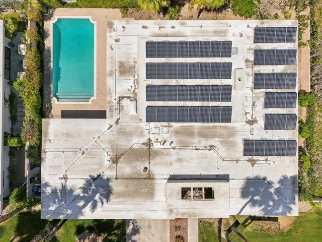 1540 E Sierra Way, Palm Springs CA: https://media.crmls.org/mediaz/7c871f24-71fb-4a7b-8fa3-e854f626b5e1.jpg