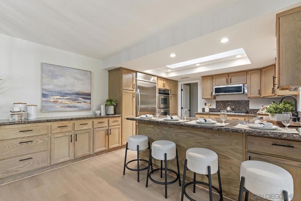 MLS #250043037SD image #9