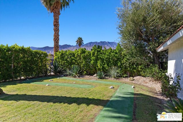 2880 E San Angelo Road, Palm Springs CA: https://media.crmls.org/mediaz/7c876cca-6151-47c5-a5d8-389bf4303ca5.jpg