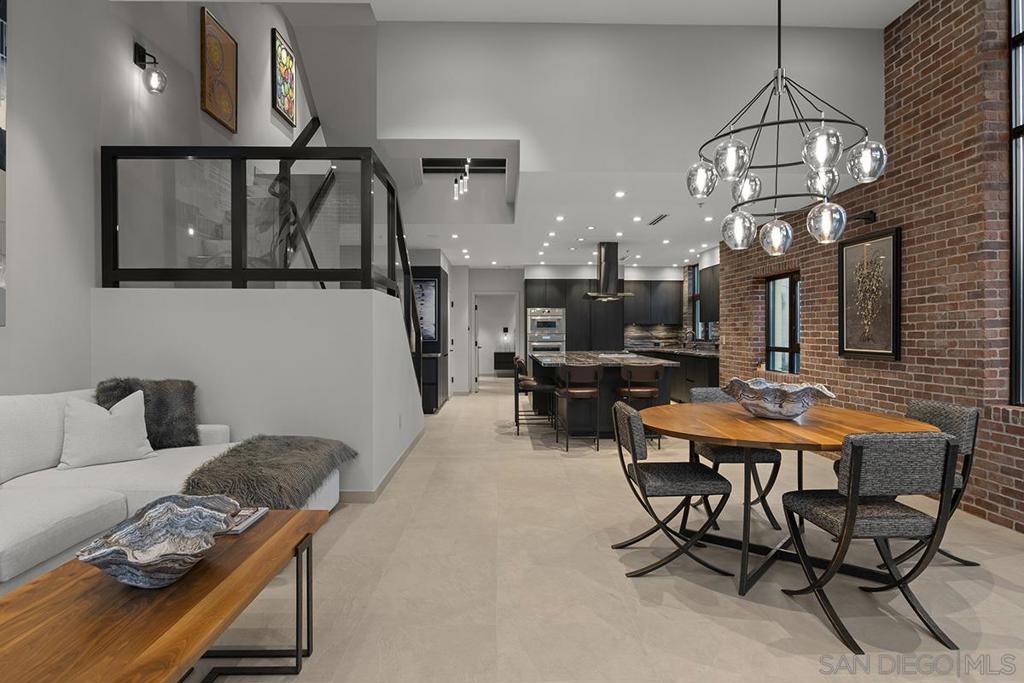 555 Front Street - photo 2
