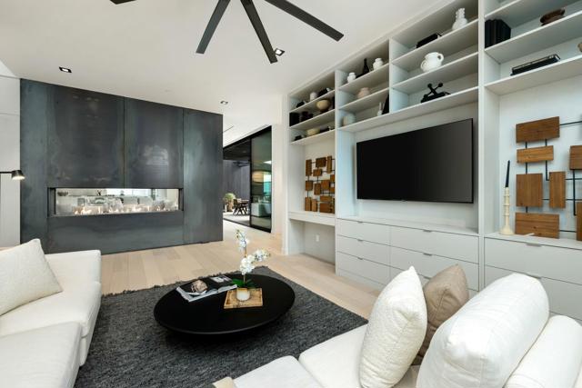 2085 Desert Flower Court, Palm Springs CA: https://media.crmls.org/mediaz/7c881763-482a-4cec-b541-b929b1831fa5.jpg