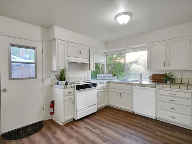 3559 Vernal Avenue, Merced CA: https://media.crmls.org/mediaz/7c883933-a824-4326-ba15-289e58d6ab65.jpg