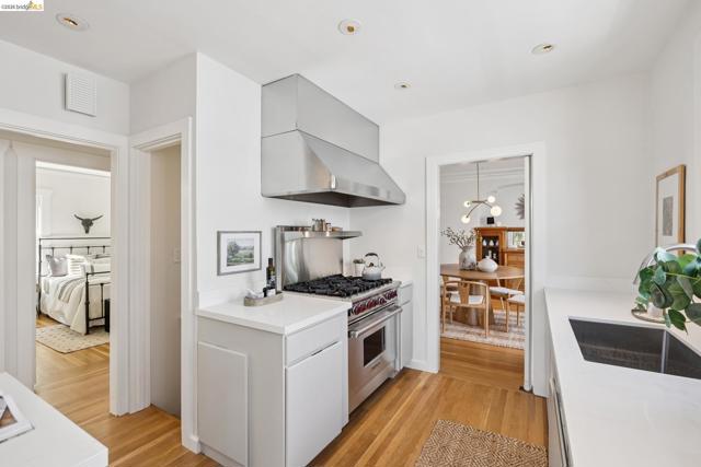 Image 12 of 49 For 254 Wildwood Ave