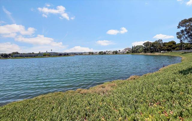 840 Sea Spray Lane, Foster City CA: https://media.crmls.org/mediaz/7c88735f-fadd-4a0a-bedc-8bd5ce4586e4.jpg