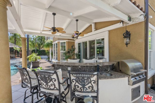 638 Oak Tree Court, Simi Valley CA: https://media.crmls.org/mediaz/7c88abdb-0304-4e43-901b-b40f52eb81be.jpg