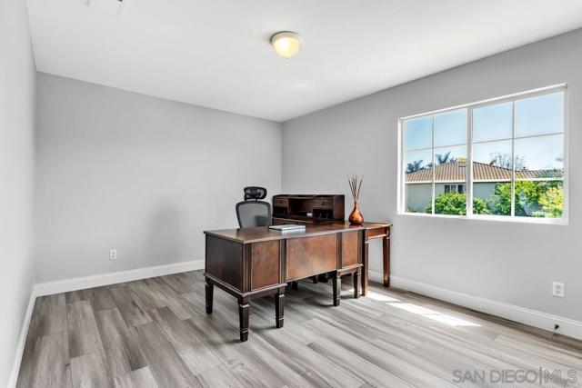 4252 Alta Vista Court, Oceanside CA: https://media.crmls.org/mediaz/7c890d7c-6528-4963-92dd-8bf3c9f317e3.jpg