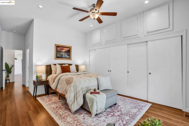 580 Chetwood St., Oakland CA: https://media.crmls.org/mediaz/7c8a3f03-581e-4d6d-9d63-1658c03c190f.jpg