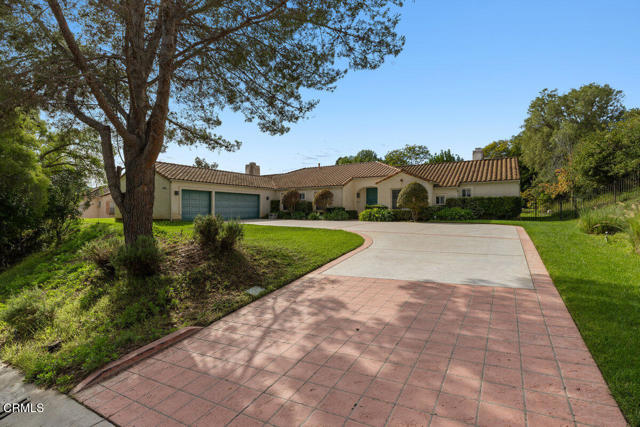 1251 Via Latina Drive, Camarillo CA: https://media.crmls.org/mediaz/7c8a96d2-696b-49ec-b0c3-63e8eb352315.jpg