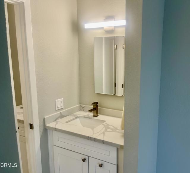 3077 Harbor Boulevard, Ventura CA: https://media.crmls.org/mediaz/7c8aa2ae-5f31-4524-ac9c-33af9e18f5c0.jpg