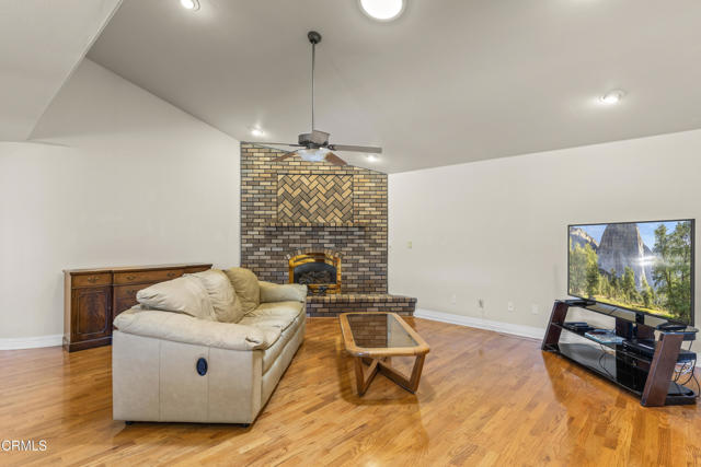 Detail Gallery Image 7 of 45 For 30100 Sunland Way, Tehachapi,  CA 93561 - 3 Beds | 2 Baths