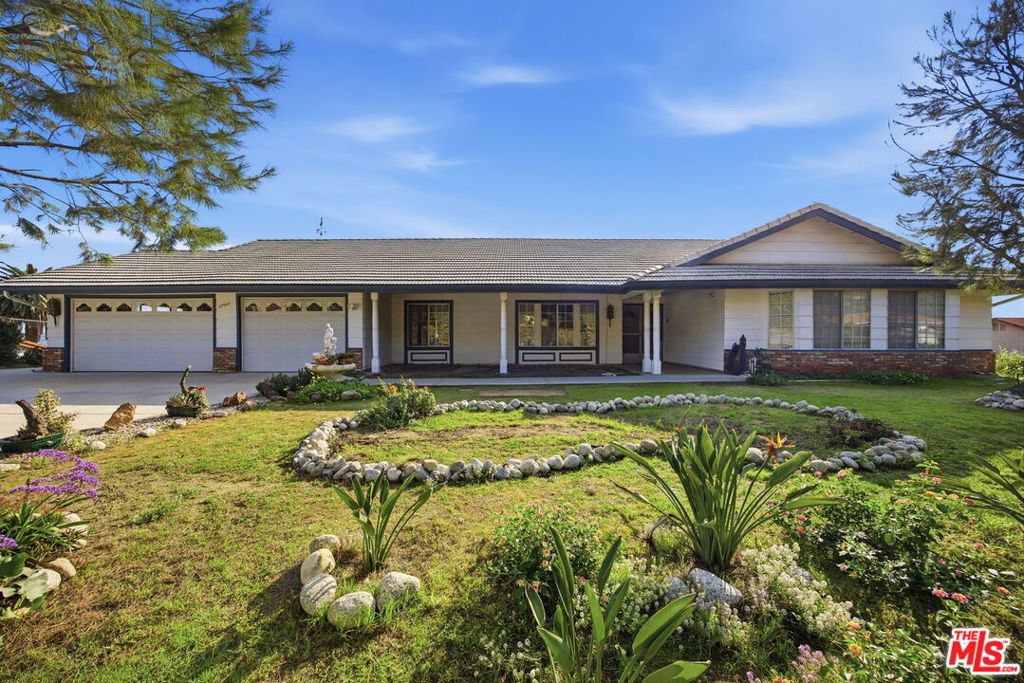 25945 Fran Lou Drive