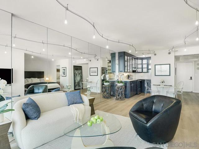 1720 Avenida del Mundo, Coronado CA: https://media.crmls.org/mediaz/7c8aeeb4-db8f-49ea-bc97-7a41c134f9e9.jpg