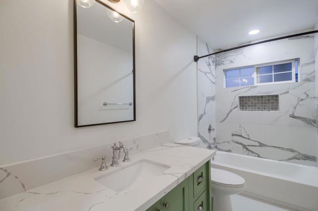 1864 Sunset Blvd, San Diego CA: https://media.crmls.org/mediaz/7c8b58b2-a8af-4845-bf3f-c3e6c629c118.jpg
