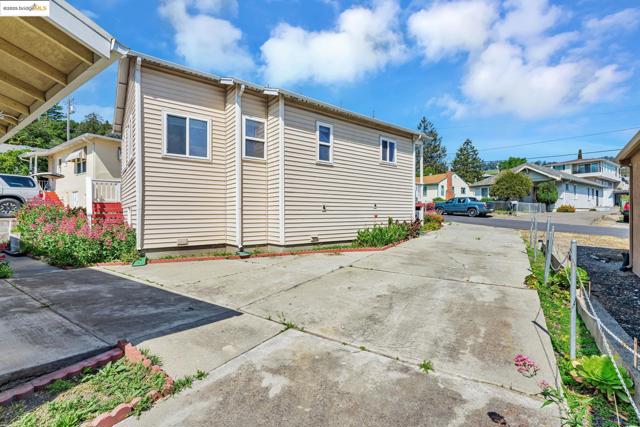 2116 LUNA AVENUE, San Leandro CA: https://media.crmls.org/mediaz/7c8c266b-1da4-4cba-98ba-7409a9b4836d.jpg