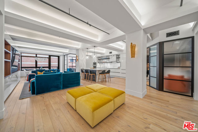 849 S Broadway, Los Angeles CA: https://media.crmls.org/mediaz/7c8c8962-ec3c-4f5d-adb1-4d6fce3bb99b.jpg