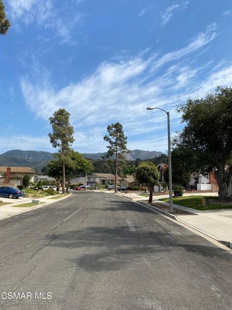 491 Danville Avenue, Thousand Oaks CA: https://media.crmls.org/mediaz/7c8cad32-c3aa-443d-9931-a3b05ee9ecc8.jpg