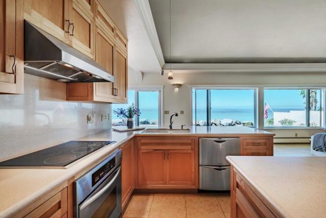 745 Las Olas Drive, Aptos CA: https://media.crmls.org/mediaz/7c8d8f9a-af8b-4e8e-9988-cdff180c8227.jpg