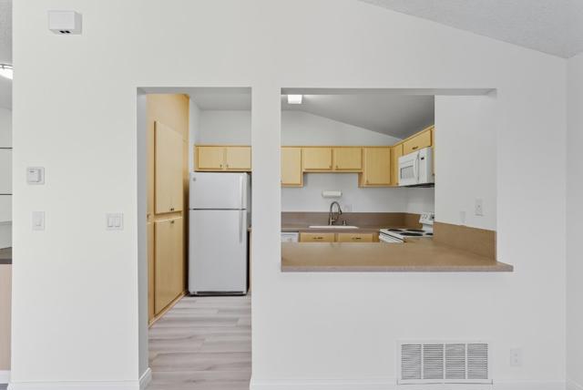 3550 Carter Drive, South San Francisco CA: https://media.crmls.org/mediaz/7c8e42f9-b054-48ae-a01b-cdb16a552606.jpg