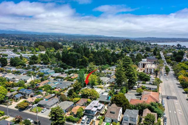 1749 43rd Avenue, Capitola CA: https://media.crmls.org/mediaz/7c8ee335-1f60-4f3d-a4a6-bb44167a7ff5.jpg
