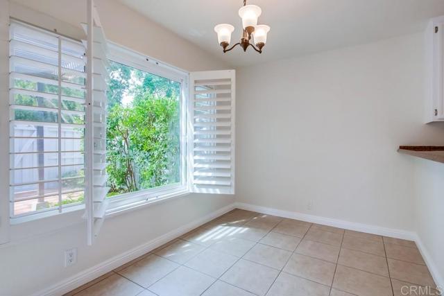 8037 Caminito Mallorca, La Jolla CA: https://media.crmls.org/mediaz/7c8f34d5-09ae-4996-961c-1440e255f7b4.jpg