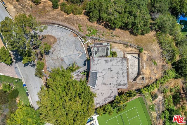 11287 Chalon Road, Los Angeles CA: https://media.crmls.org/mediaz/7c8f8bd9-5021-4d6f-9bae-75891c3fe64b.jpg