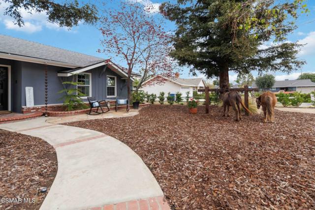 1881 Wellesley Drive, Thousand Oaks CA: https://media.crmls.org/mediaz/7c8fcf9e-4969-476b-8c76-2c77b44b284f.jpg