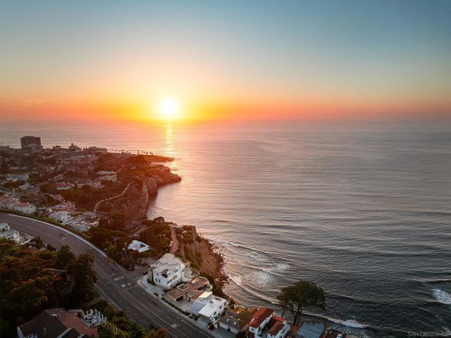 Image 36 of 45 For 1624 Torrey Pines Rd