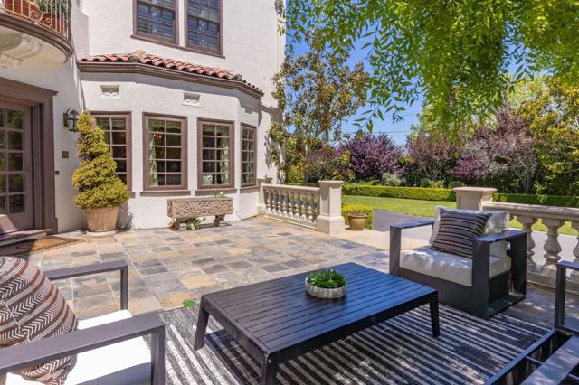 2181 Parkside Avenue, Hillsborough CA: https://media.crmls.org/mediaz/7c90e75f-b570-4f86-b2f9-27ace2033105.jpg