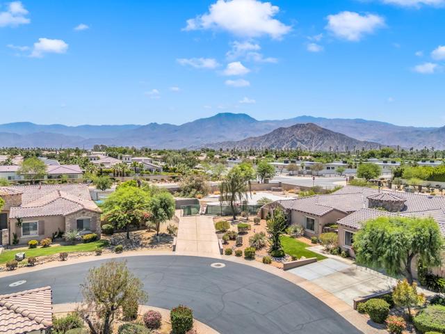 81025 Tranquility Drive, Indio CA: https://media.crmls.org/mediaz/7c919c3b-0a2a-4f59-b828-058c85833576.jpg