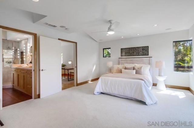 3566 Albatross St, San Diego CA: https://media.crmls.org/mediaz/7c93094e-0321-47c8-93c4-fae32bb33089.jpg