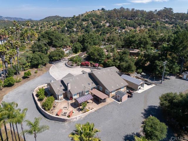 10166 Rancho Roble Rd., Escondido CA: https://media.crmls.org/mediaz/7c93a58a-4e81-49af-86f6-6a8f8c265f86.jpg