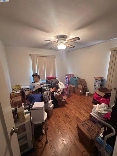 574 Juana Ave, San Leandro CA: https://media.crmls.org/mediaz/7c93b431-d527-4420-be06-3746d51fccb5.jpg