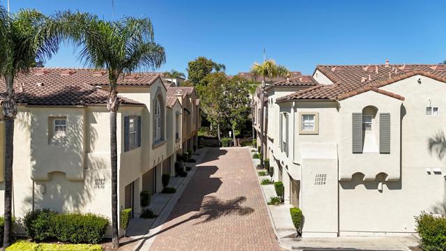 11540 Miro Cir, San Diego CA: https://media.crmls.org/mediaz/7c95599e-e8e6-46de-95fb-ae1375349f92.jpg