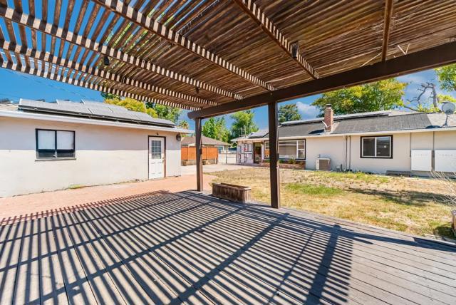701 S Clover Avenue, San Jose CA: https://media.crmls.org/mediaz/7c960567-b5de-44a9-9e12-7e415cf9e58b.jpg