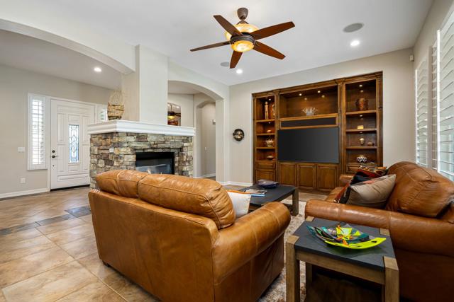 81314 Golden Barrel Way, La Quinta CA: https://media.crmls.org/mediaz/7c961fb0-6139-439f-a364-c9a27dd10ba1.jpg