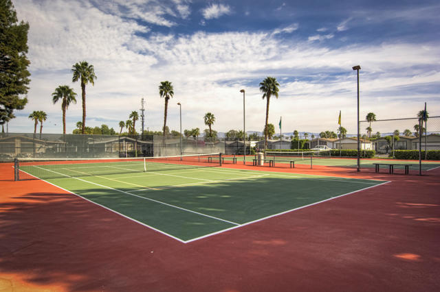 160 Hilligoss Drive, Cathedral City CA: https://media.crmls.org/mediaz/7c9698de-98dc-48ac-970c-0d369e845955.jpg