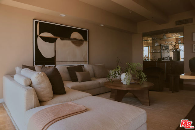 10790 Wilshire Boulevard, Los Angeles CA: https://media.crmls.org/mediaz/7c96e6c6-1152-46c8-a3f3-f7196f58a11a.jpg