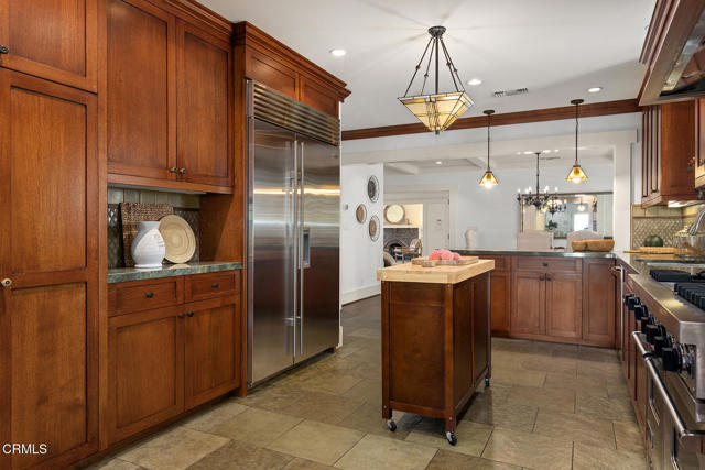 Detail Gallery Image 17 of 32 For 1122 Stratford Ave, South Pasadena,  CA 91030 - 3 Beds | 2/1 Baths