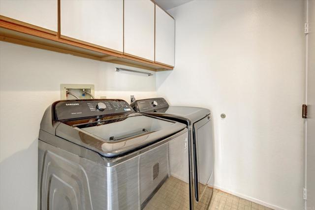 Detail Gallery Image 9 of 24 For 2754 Inverness Dr, Carlsbad,  CA 92010 - 3 Beds | 2 Baths